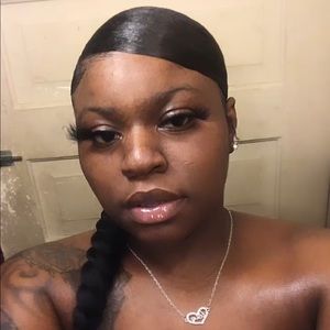 Meet your Posher, Labria